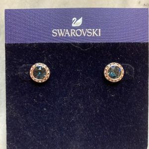 Swarovski angelic blue  rhodium plated earrings studs nwot